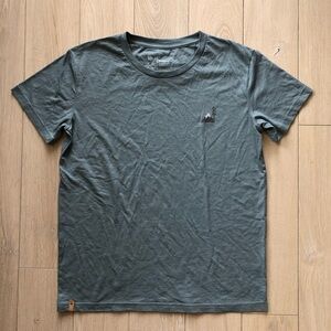 Ten Tree Mountain Embroidered T Shirt in Gray Women’s Size S